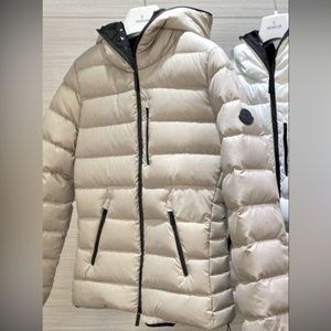 WOMENS MONCLER ALETE SHORT DOWN JACKET SIZE 2